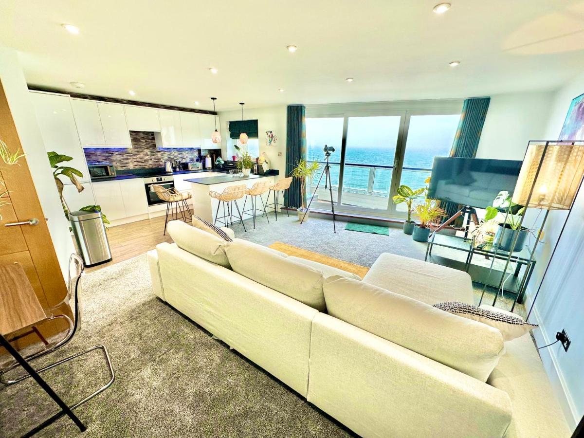 Stunning Sea View Two Double Bedroom Apartment - With Balcony - Opposite Beachfront Walk Bournemouth Buitenkant foto