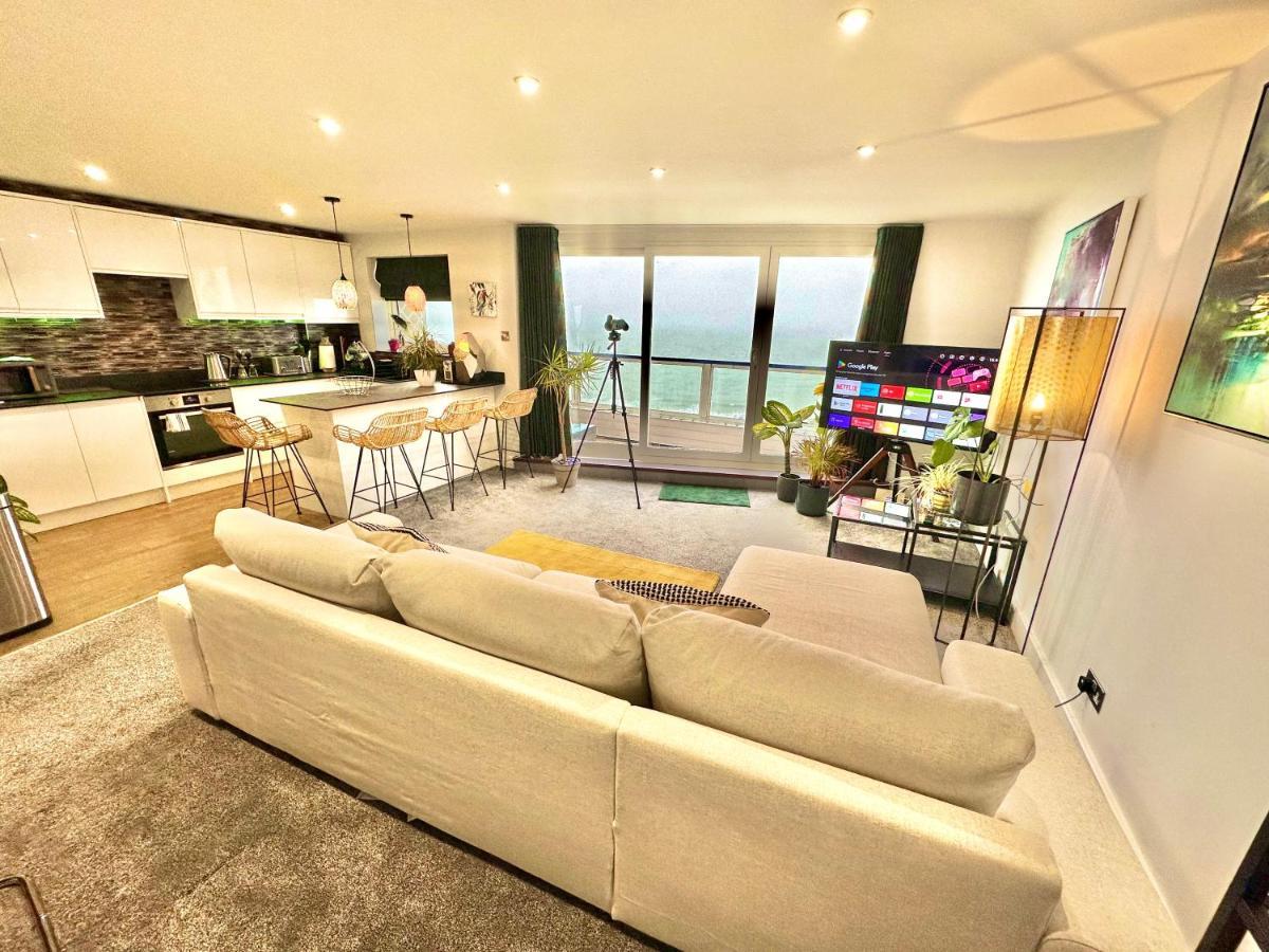 Stunning Sea View Two Double Bedroom Apartment - With Balcony - Opposite Beachfront Walk Bournemouth Buitenkant foto