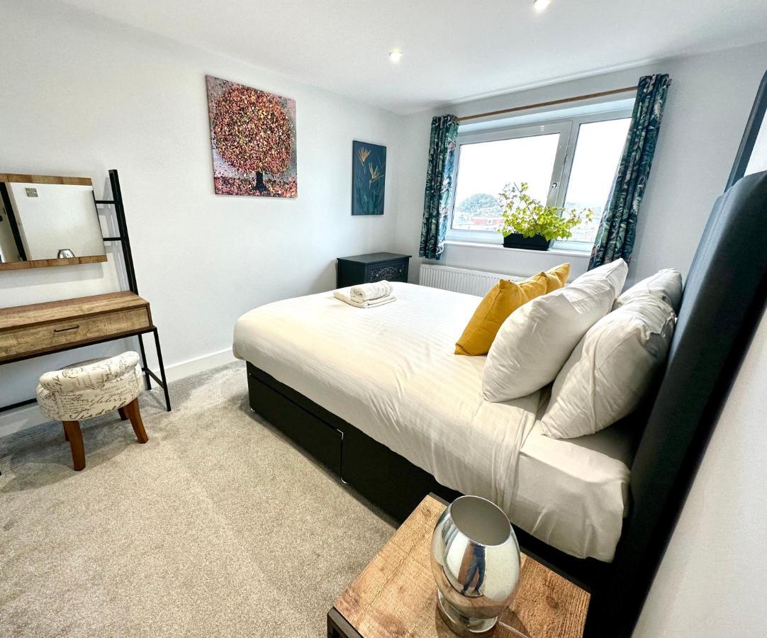 Stunning Sea View Two Double Bedroom Apartment - With Balcony - Opposite Beachfront Walk Bournemouth Buitenkant foto