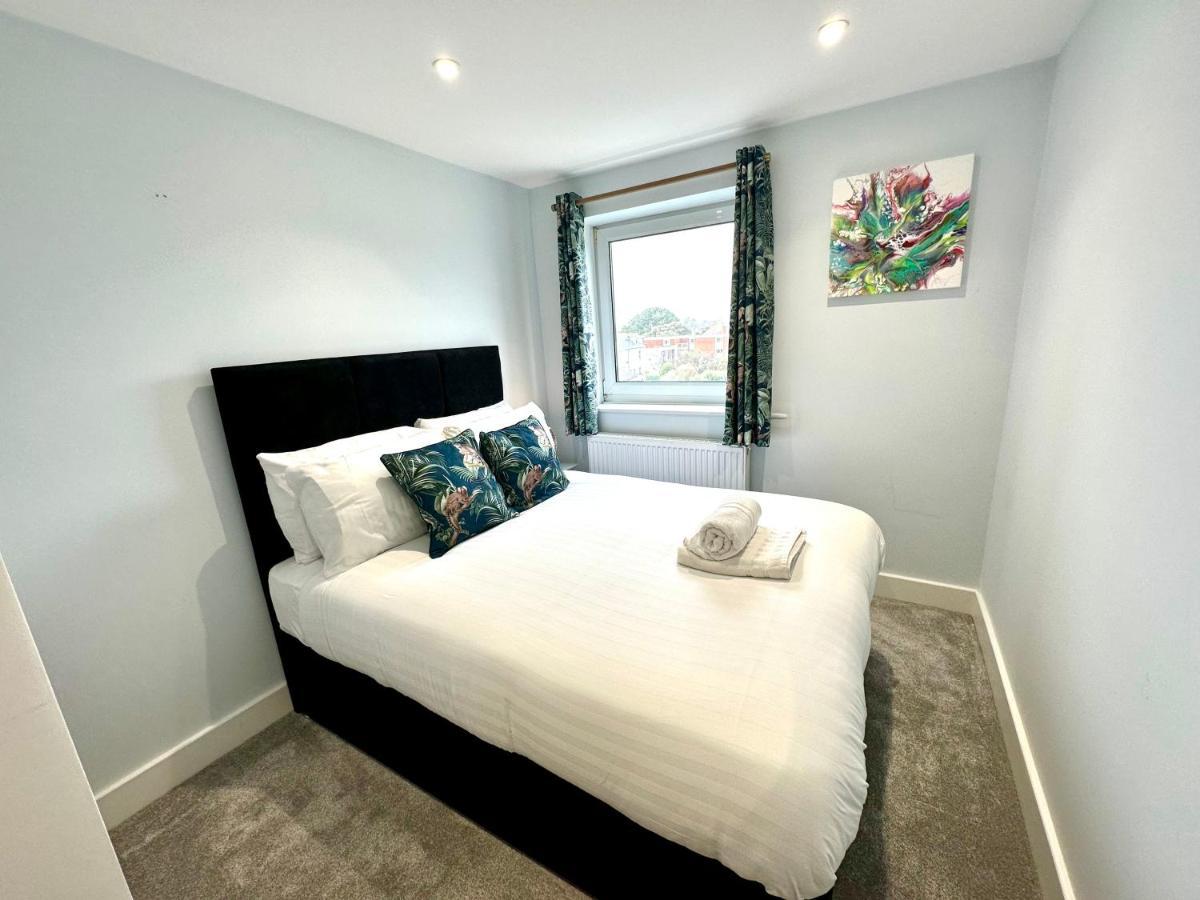 Stunning Sea View Two Double Bedroom Apartment - With Balcony - Opposite Beachfront Walk Bournemouth Buitenkant foto