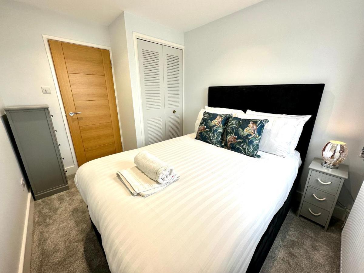 Stunning Sea View Two Double Bedroom Apartment - With Balcony - Opposite Beachfront Walk Bournemouth Buitenkant foto