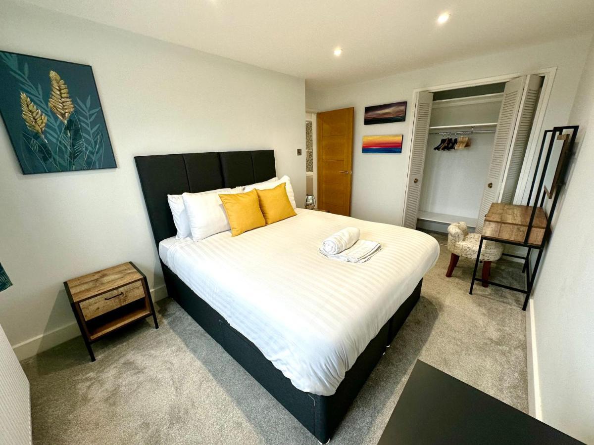 Stunning Sea View Two Double Bedroom Apartment - With Balcony - Opposite Beachfront Walk Bournemouth Buitenkant foto