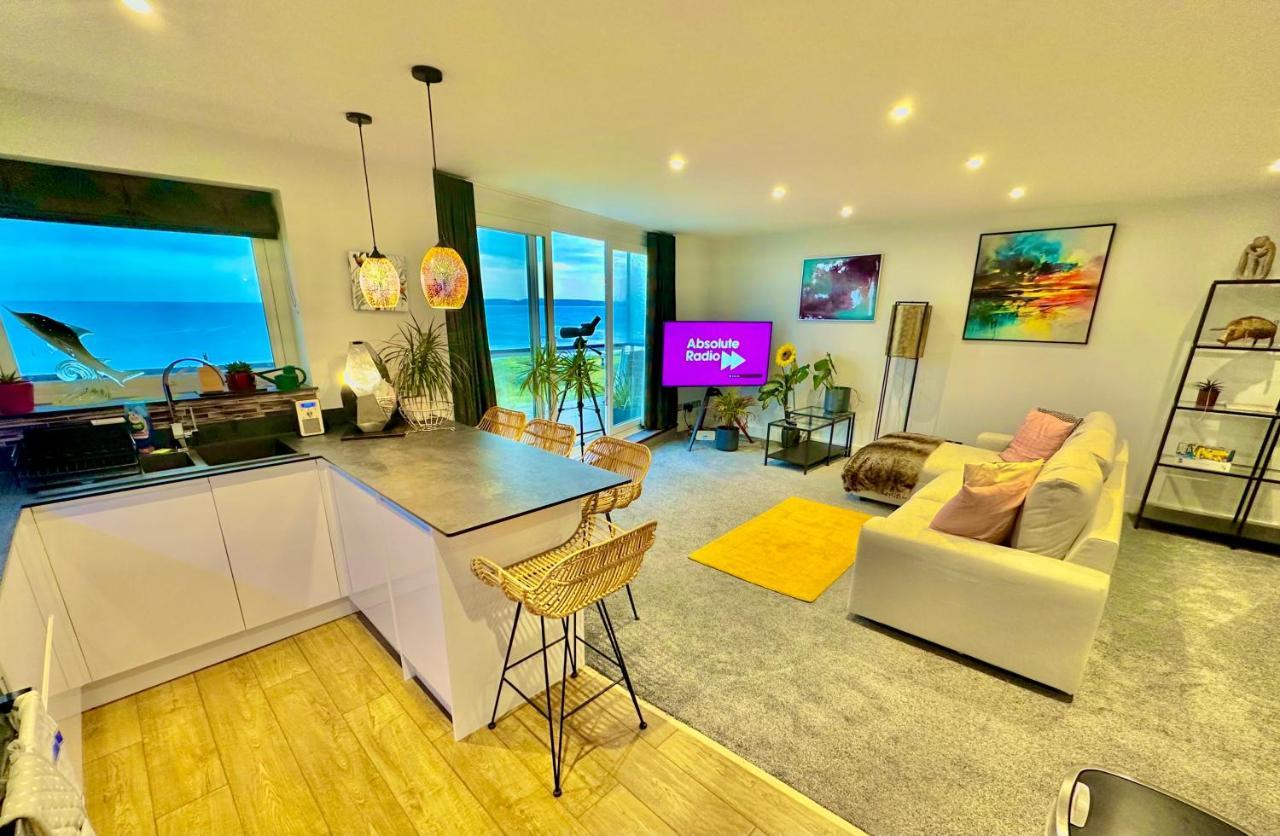 Stunning Sea View Two Double Bedroom Apartment - With Balcony - Opposite Beachfront Walk Bournemouth Buitenkant foto