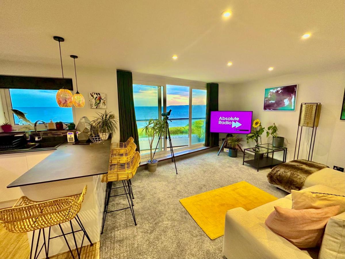 Stunning Sea View Two Double Bedroom Apartment - With Balcony - Opposite Beachfront Walk Bournemouth Buitenkant foto